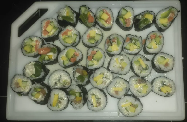Hjemmelavet (sushi) makiruller – 312 kcal/rulle